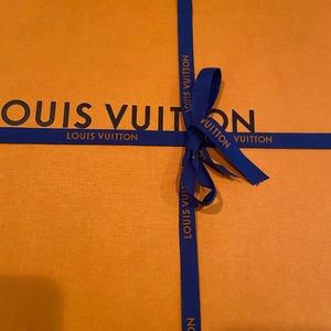 LV shopping bag bran new from boutique